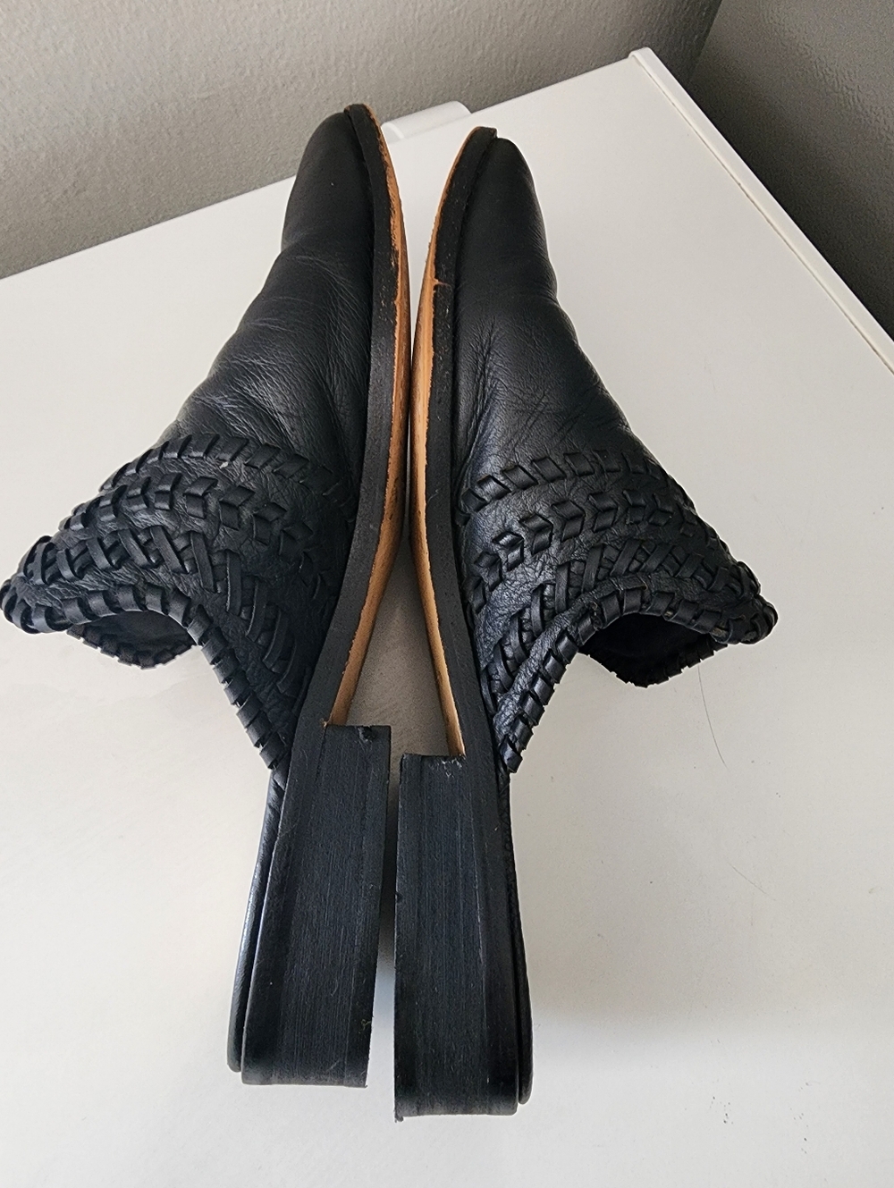 Vince Camuto Sona Mule sandals Women's Size 9.5 Pointy Toe Shoe Black Leather - Picture 7 of 11